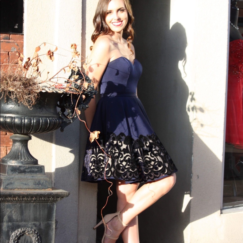 Ellie Wilde Mon Cheri Prom Dress - Picture 3 of 3